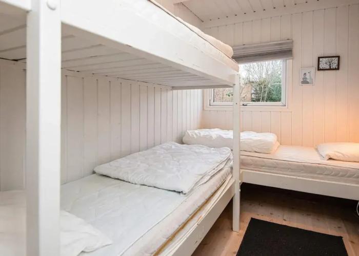 10 Person Holiday Home in Allingabro-by Traum