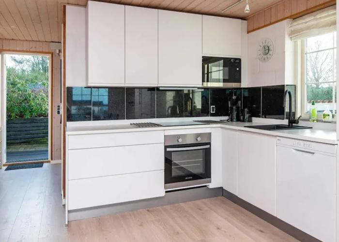 10 Person Holiday Home in Allingabro-by Traum