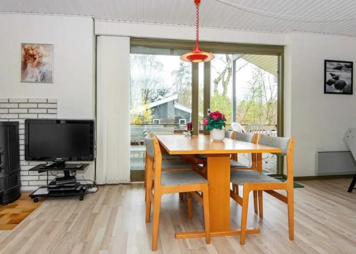 6 Person Holiday Home in Glesborg
