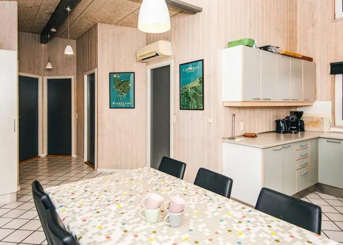 10 Person Holiday Home in Glesborg-by Traum