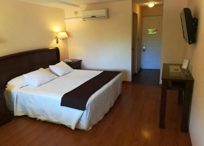 Howard Johnson Hotel Rinconada de Los Andes