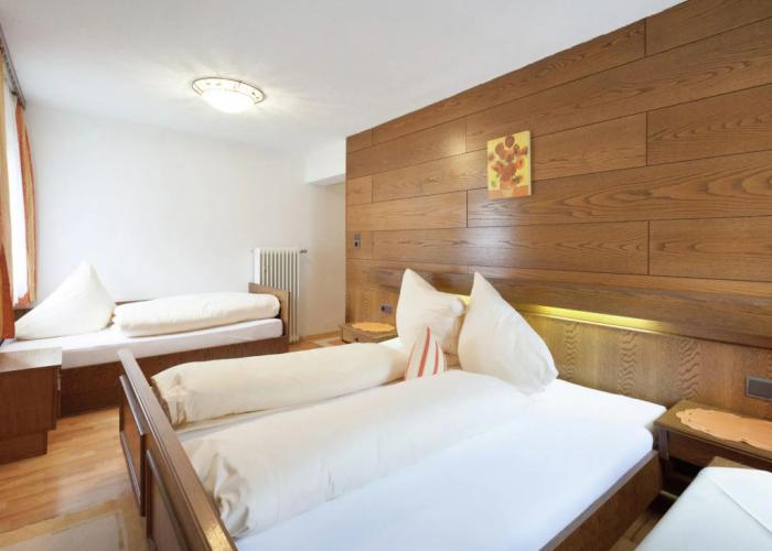 Guesthouse in Vent With Balcony