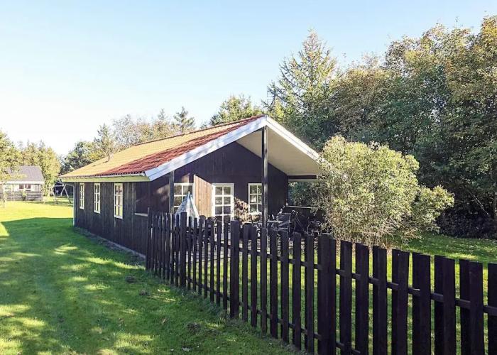 Stylish Holiday Home in Hals near Sea