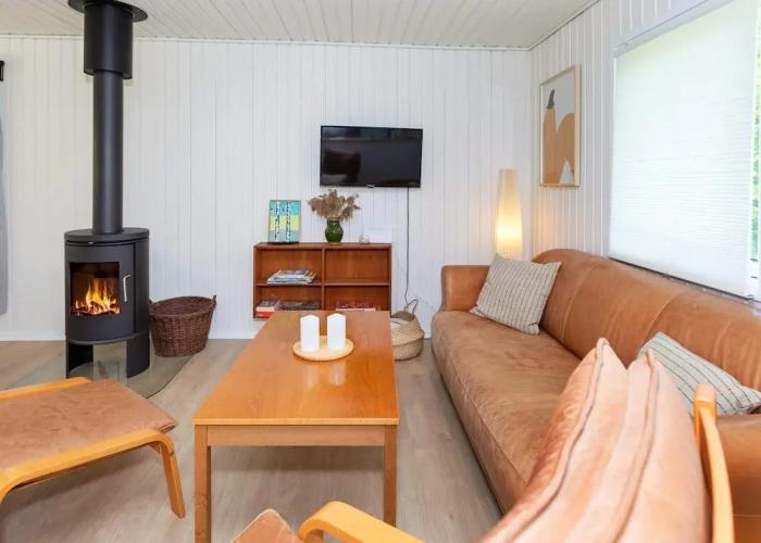 6 Person Holiday Home in Hals