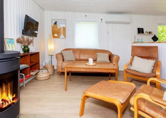 6 Person Holiday Home in Hals