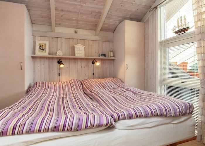 6 Person Holiday Home in Hals