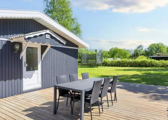6 Person Holiday Home in Roslev