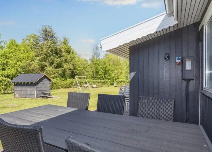 6 Person Holiday Home in Roslev