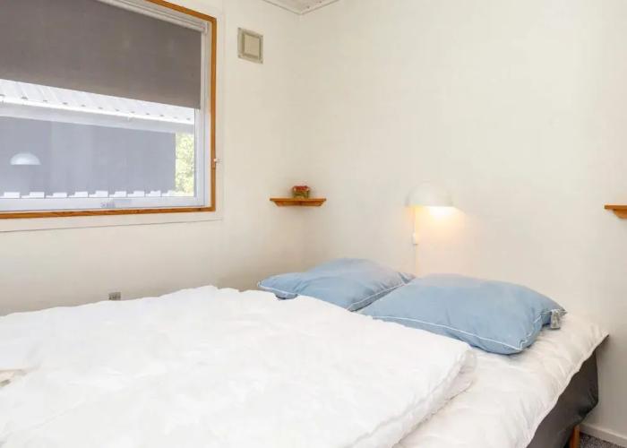 6 Person Holiday Home in Roslev