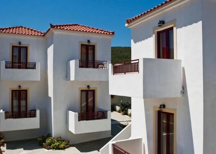 Laza Beach Inn