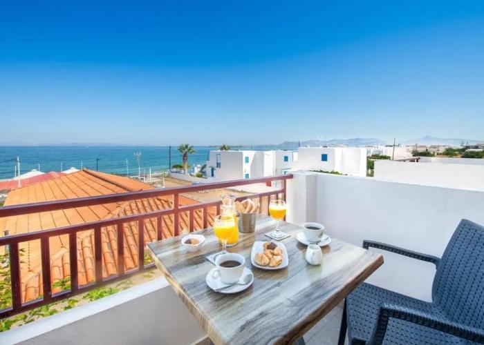 Laza Beach Inn