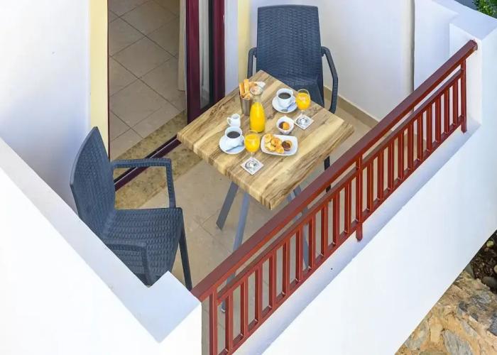Laza Beach Inn