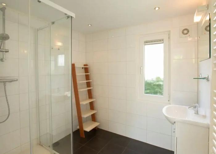 Comfortable Chalet With a Combi Microwave, in Green Twente