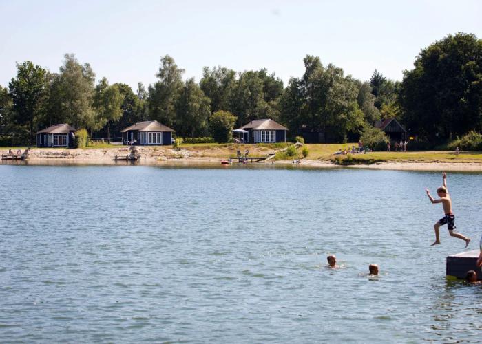 Luxury Lodge With air Conditioning and Dishwasher, in a Holiday Park, by a Lake