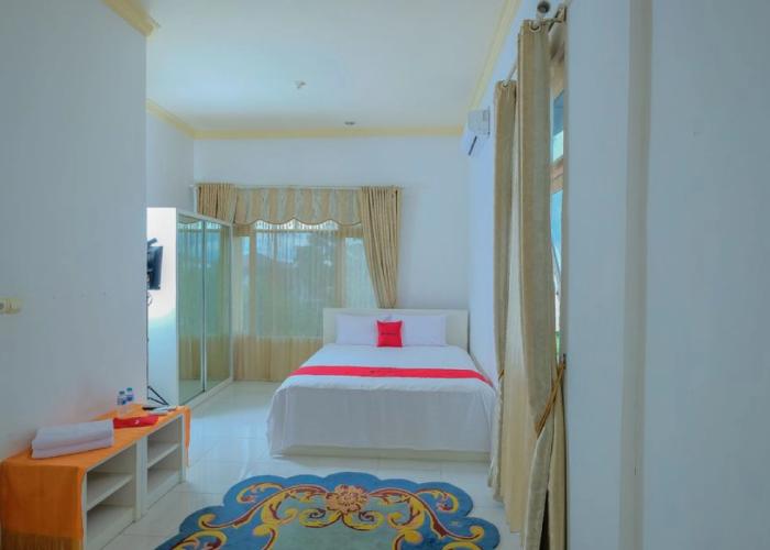 RedDoorz Syariah near Museum Lambung Mangkurat 2