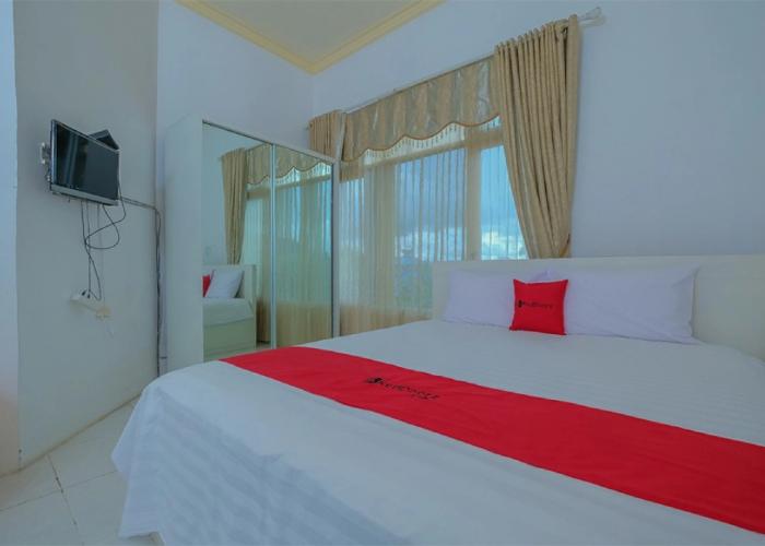 RedDoorz Syariah near Museum Lambung Mangkurat 2