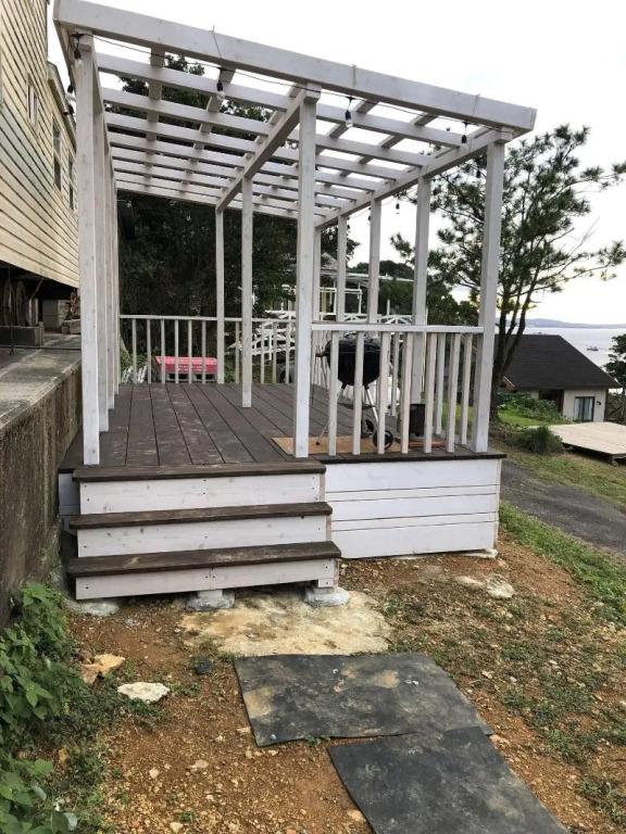 фото PANORAMA Ocean View Cottage