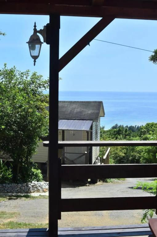 фото PANORAMA Ocean View Cottage