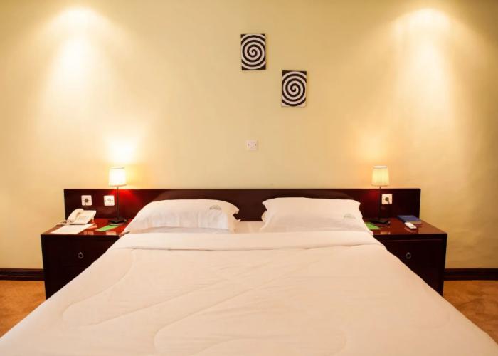 Gorillas Lake Kivu Hotel