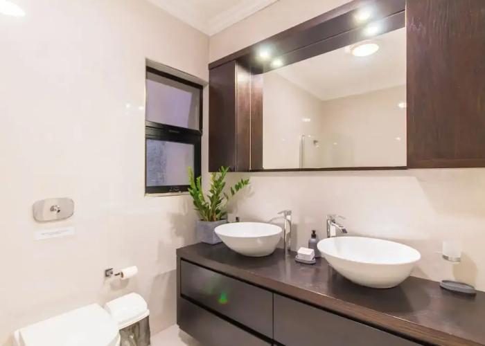 Villa Swieqi with shared room nb1