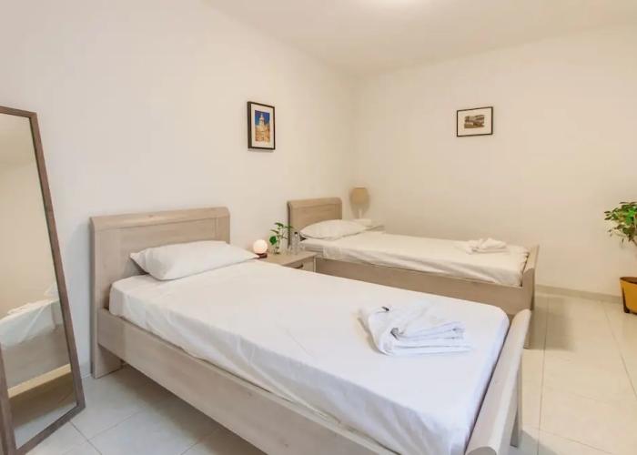 Villa Swieqi with shared rooms 5