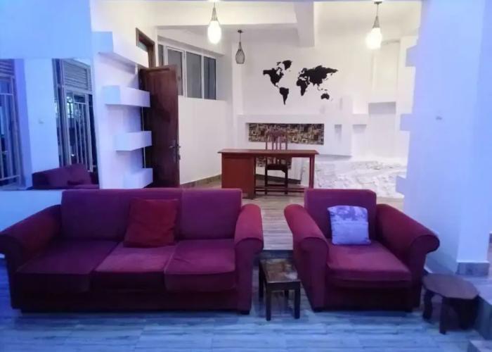 Queen Greenstars Apartment