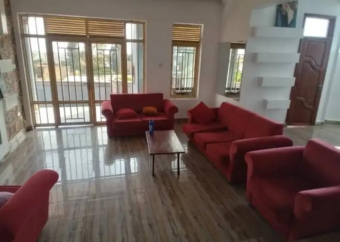 Queen Greenstars Apartment