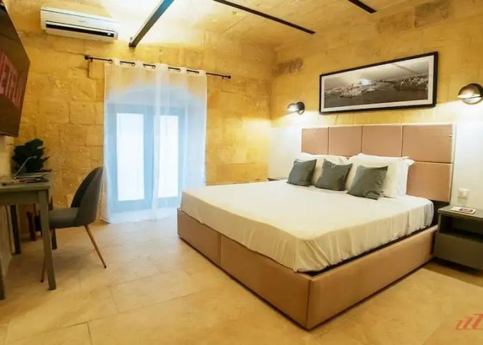 A Unique 400-year-old Modern Maltese Home