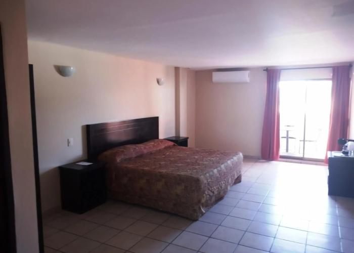 Los Jitos Hotel & Suites