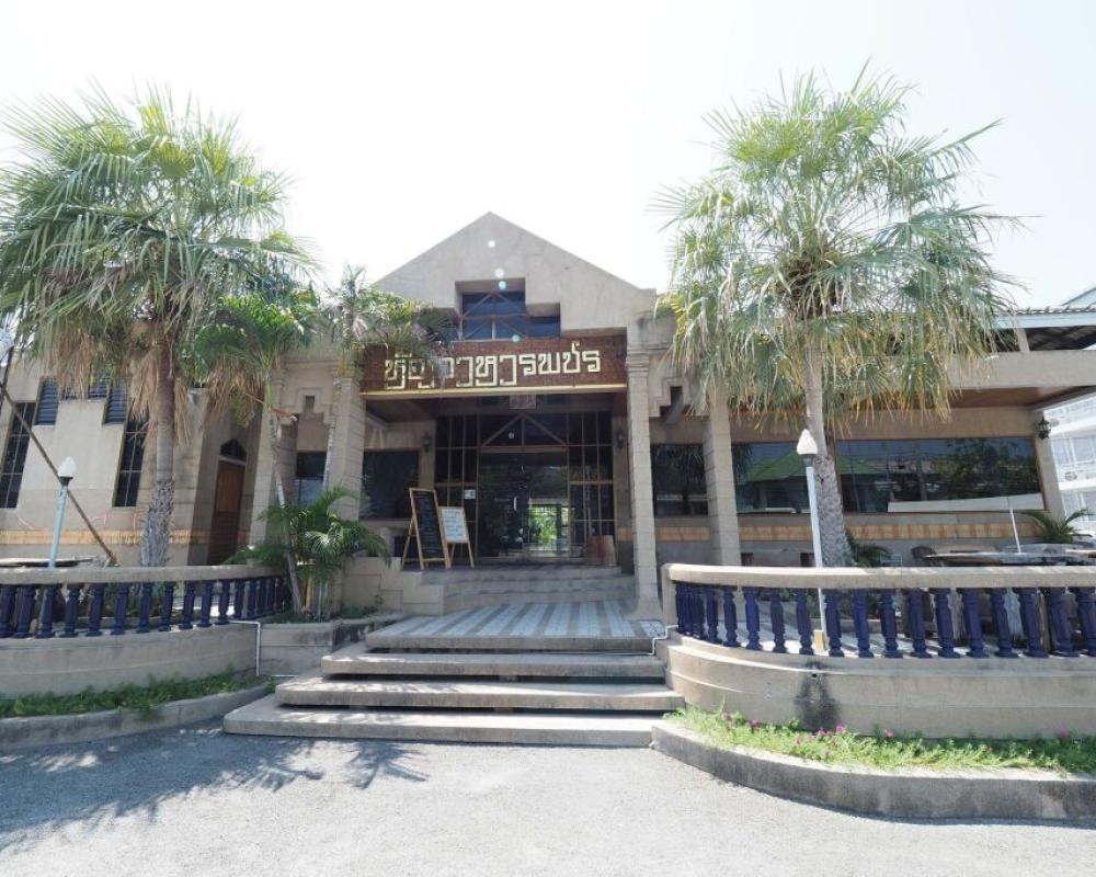 Pachara Hotel and Restaurant