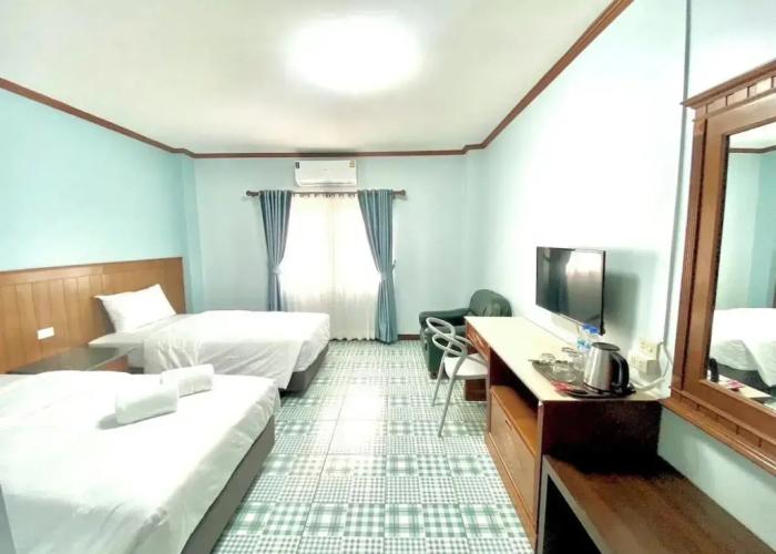 Chainatgrand Hotel