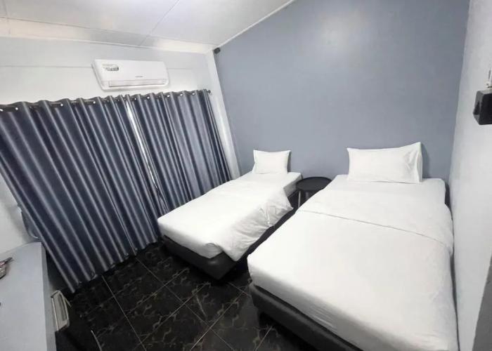 Chainatgrand Hotel
