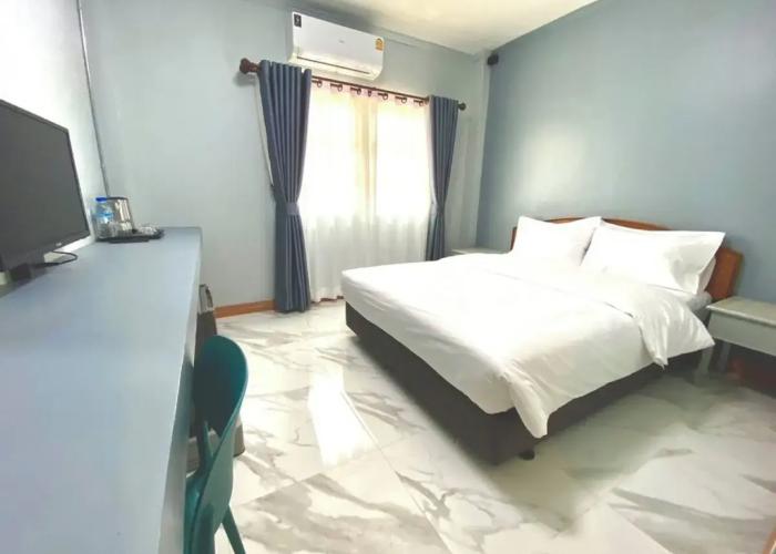 Chainatgrand Hotel