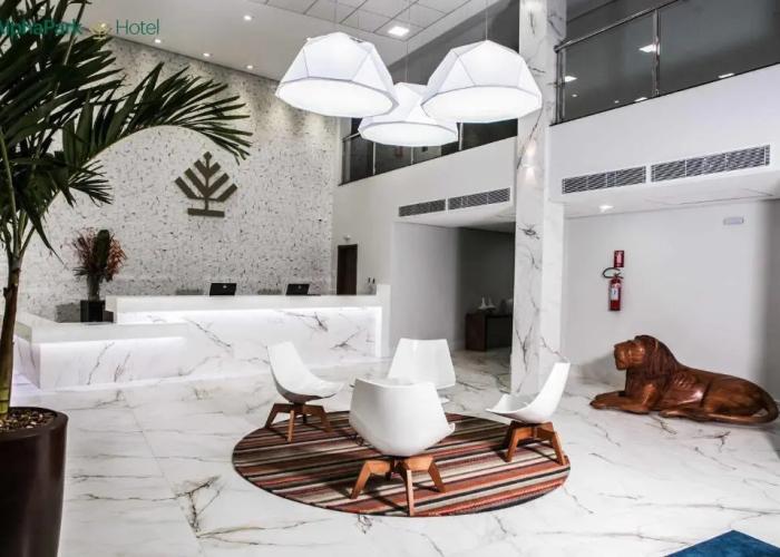 AlphaPark Hotel