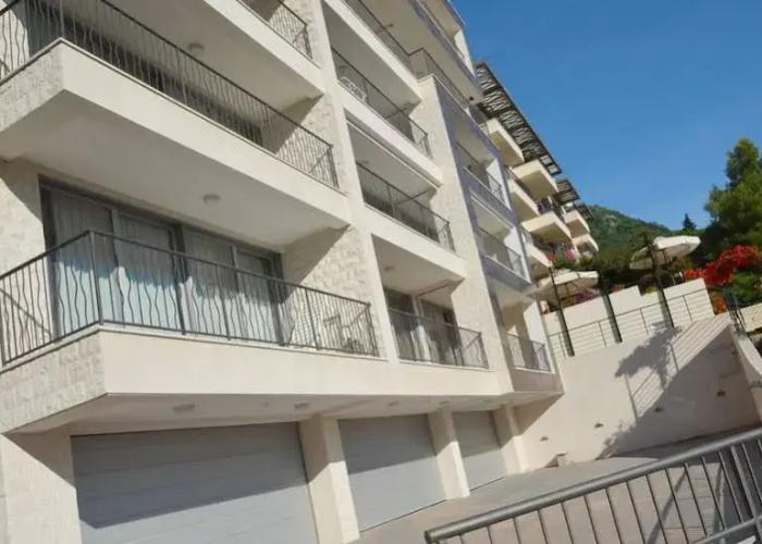 Hec Apartment