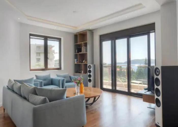 Regina's Residence-One Bedroom Apartment