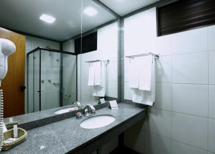 Crystal Plaza Hotel