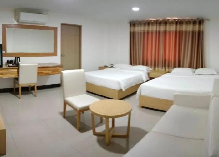 Punta Clark Hotel