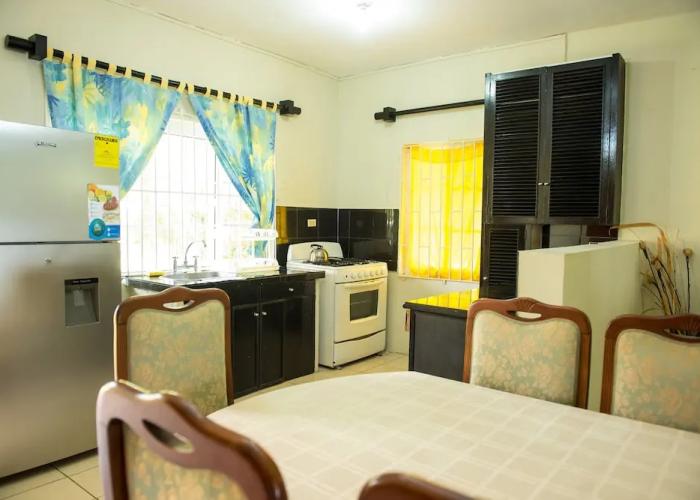 Hunny Bay Resort
