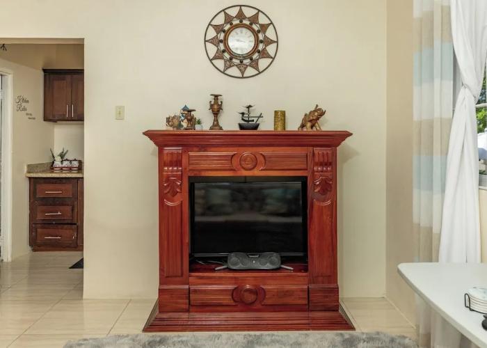 Adorable 1Bed Cottage Walk to the Beach