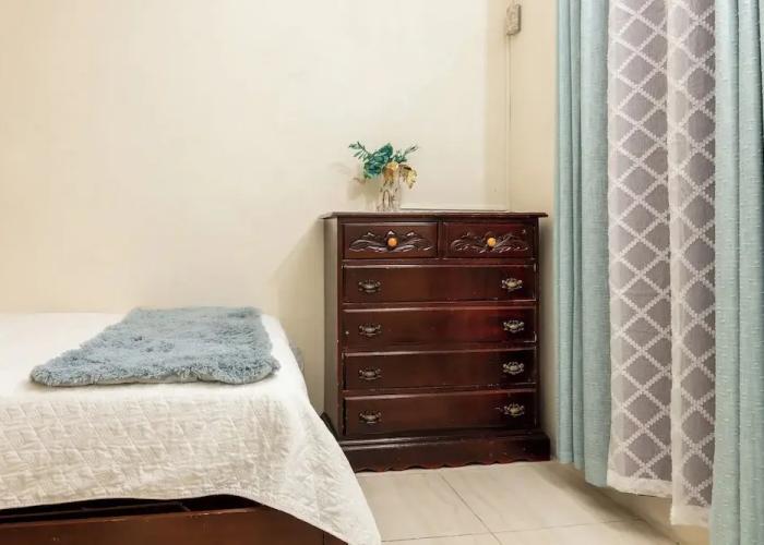 Adorable 1Bed Cottage Walk to the Beach