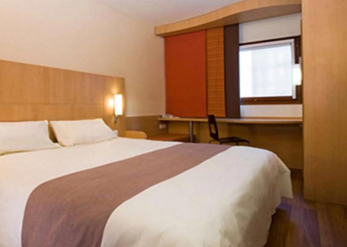 Ibis Gading Serpong