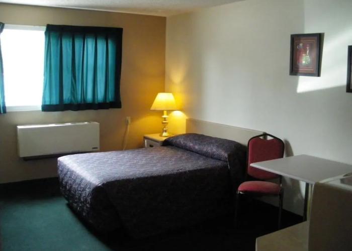 Sundre Motor Inn