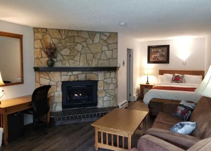 Schott’s Lake Conference & Resort