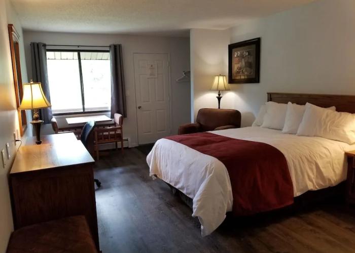 Schott’s Lake Conference & Resort