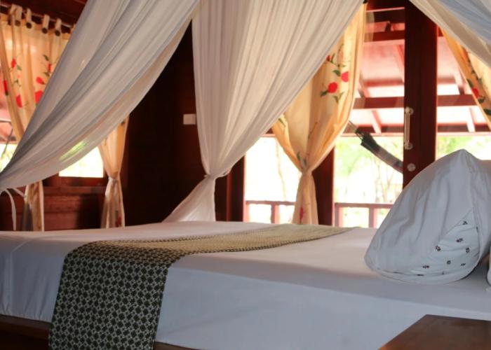 Biru Meno Beach Bungalows