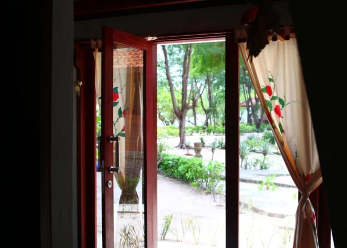Biru Meno Beach Bungalows