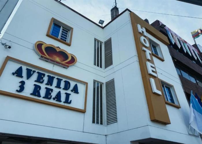 Hotel Avenida 3 Real
