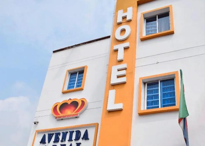 Hotel Avenida 3 Real
