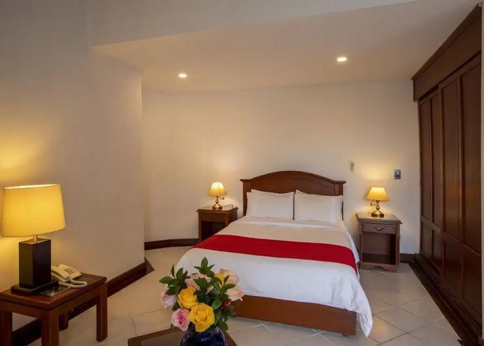 Travelers Apartamentos & Suites Castellón de Juanambú